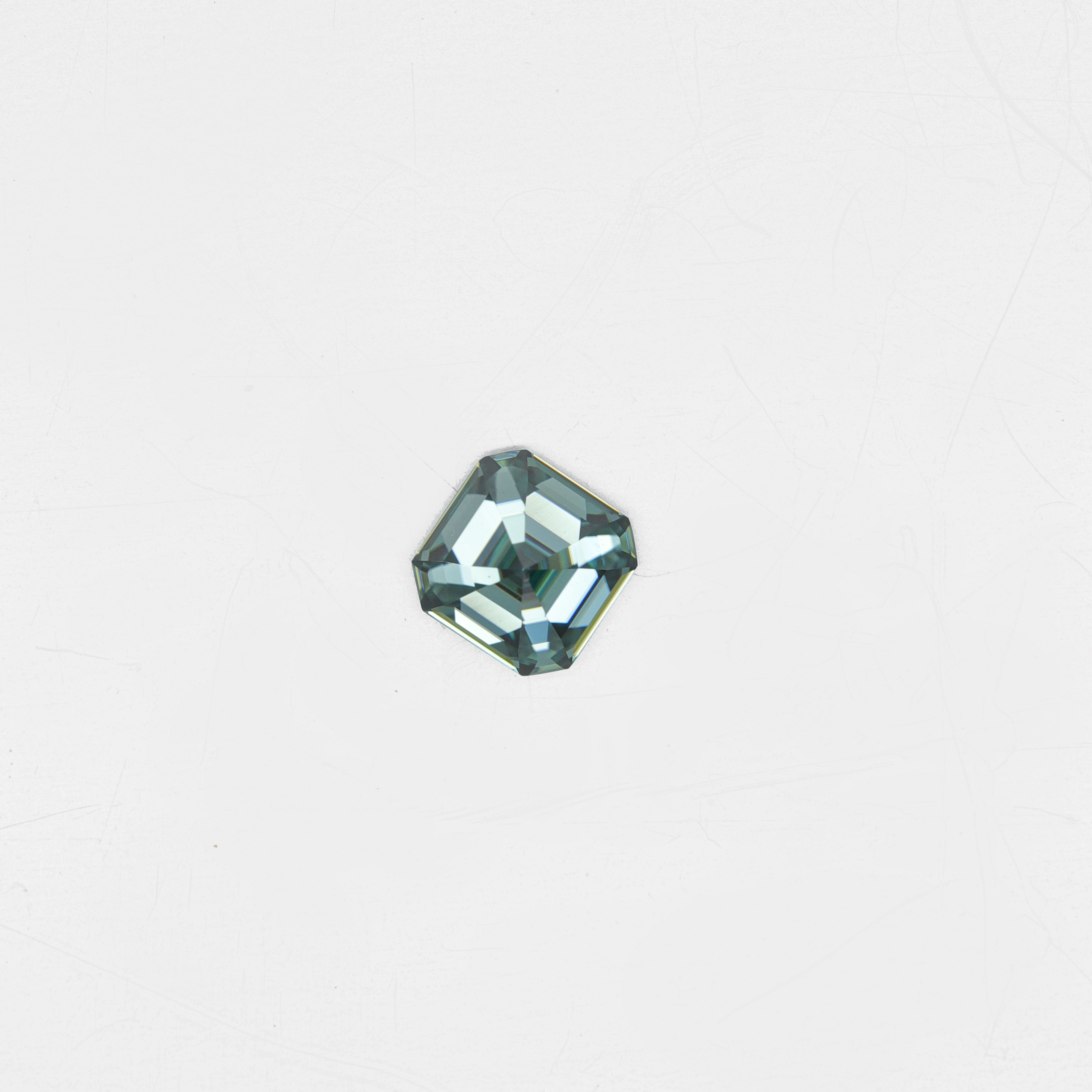 Фабричная оптовая продажа синтетического муассанита VVS Cushion Cutting DEF Green Moissanite Stone