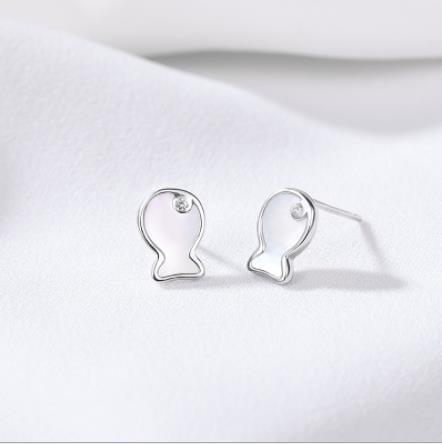 S925 Pure Earrings Простая корейская версия серег в форме куклы Trend Ins Wind